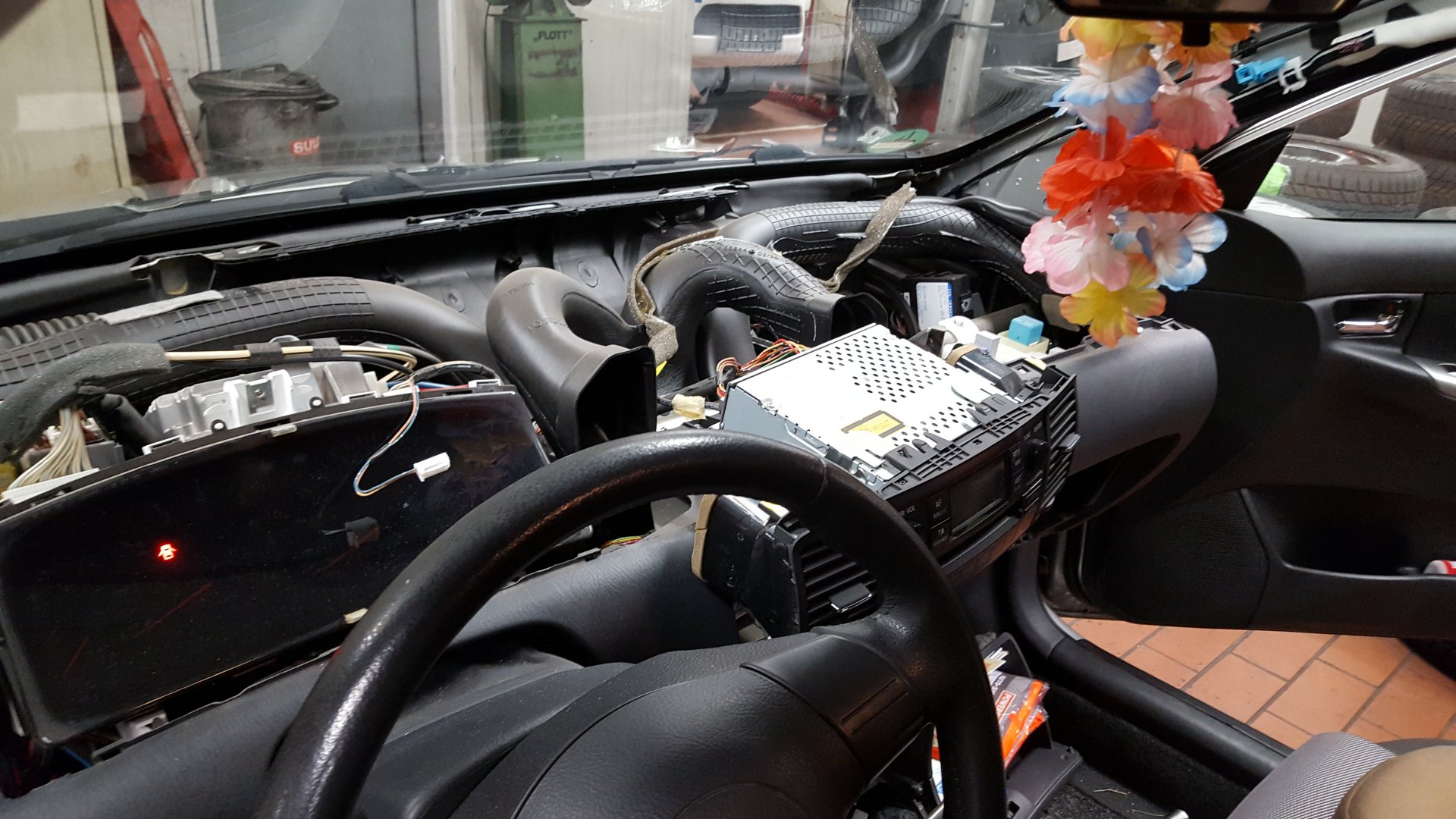 Toyota tauscht Fahrerairbag bei älteren Avensis aus