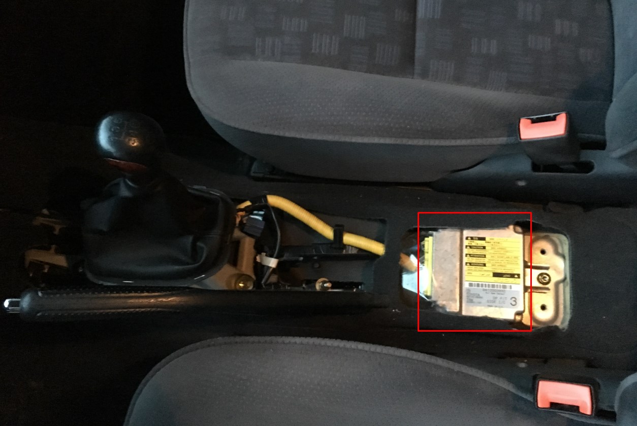 Avensis Airbag Steuergerät.jpg